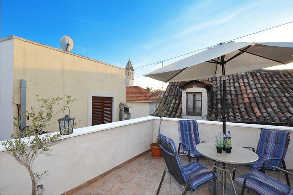 Marko Polo B Old Town Trogir Exterior photo